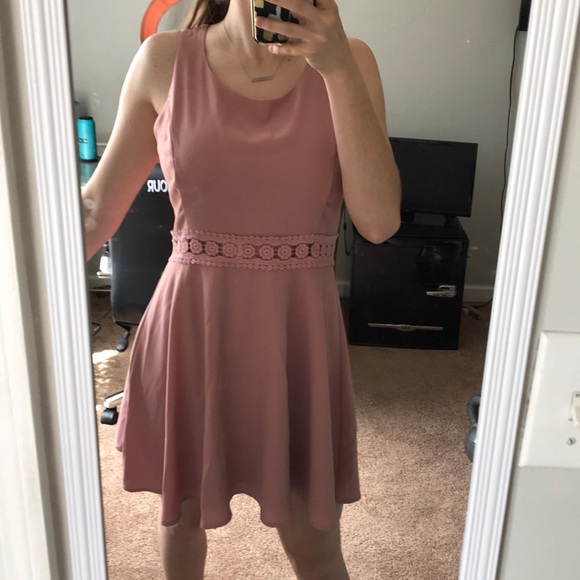 Dress - Picture 2 of 6